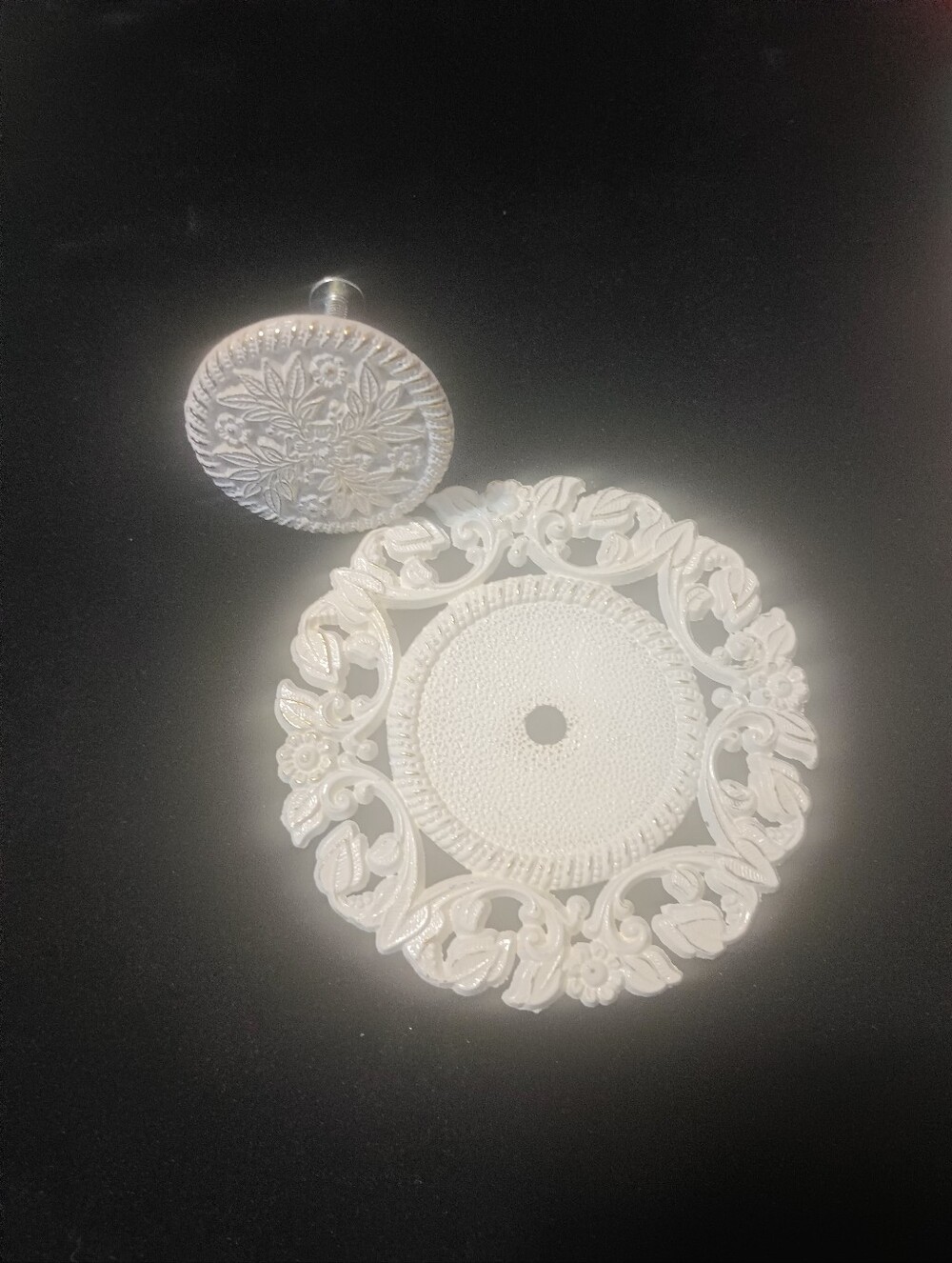 Vintage Allison Backplate (771) & Knob (770) Large. 3.25"